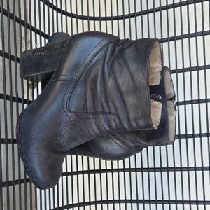 Frye Boots Leather Heeled Ankle Boots